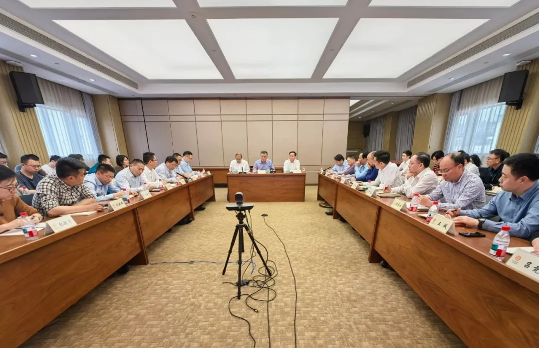 克难攻坚  再接再厉  坚决打赢数字化改革攻坚战  省小鸟体育集团召开数字化改革领导小组会议