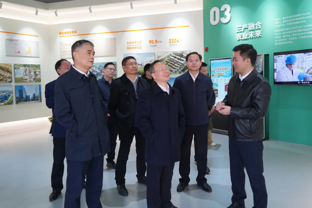 省政协副主席陈小平调研省小鸟体育集团