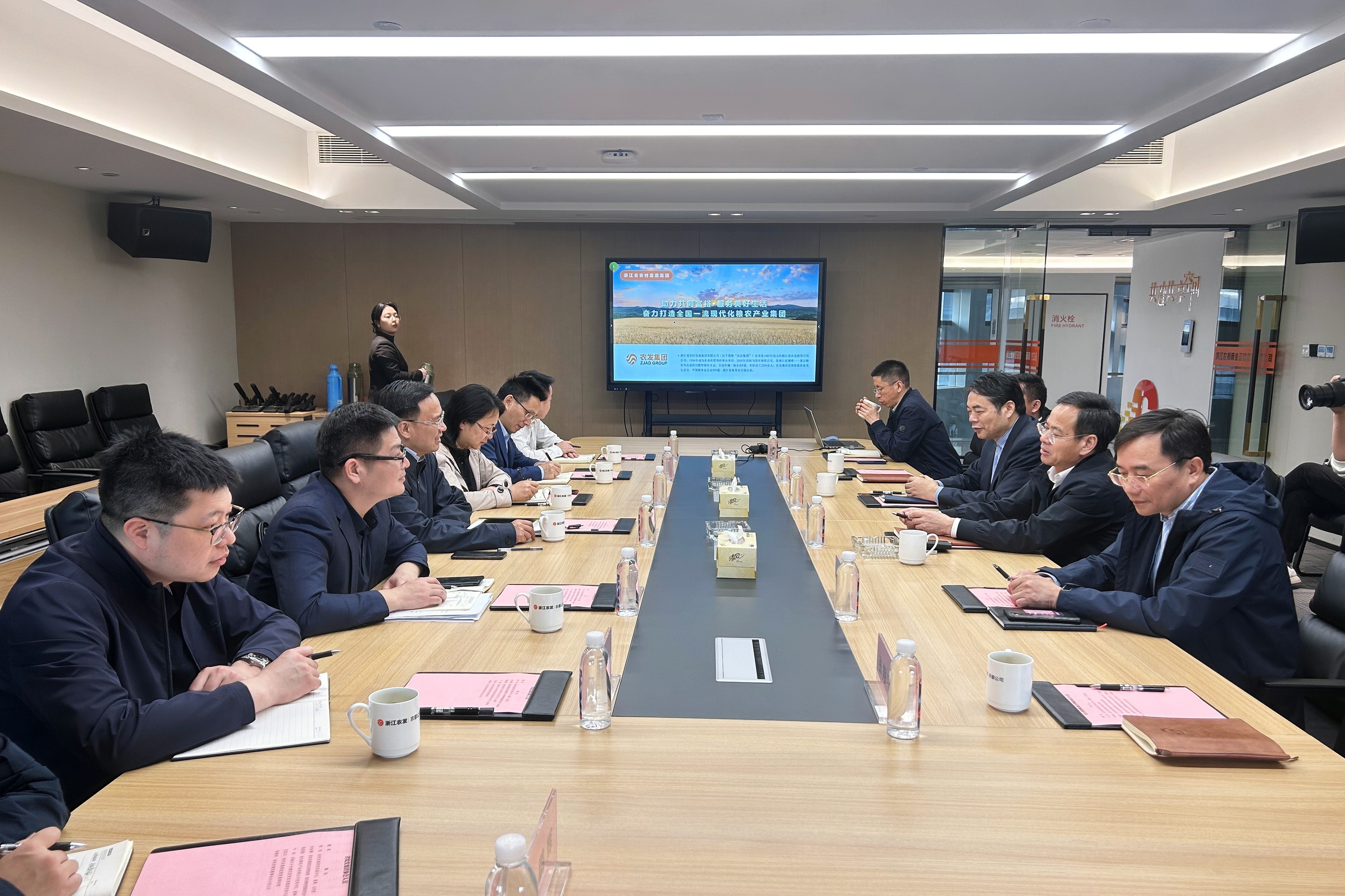 省自然资源集团总经理王卫青来集团考察交流